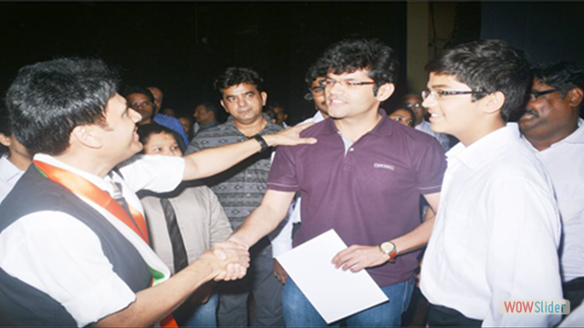 Mr.Gautam Garry Guptaa addressing the Parents